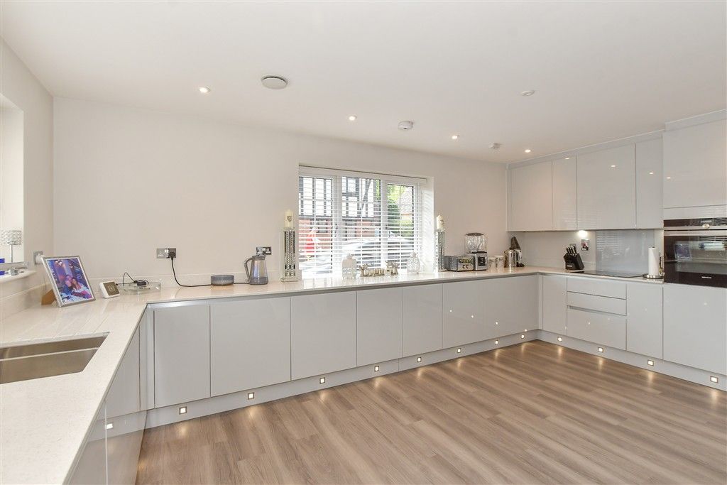 Property photo 1 of 13 Kitchen