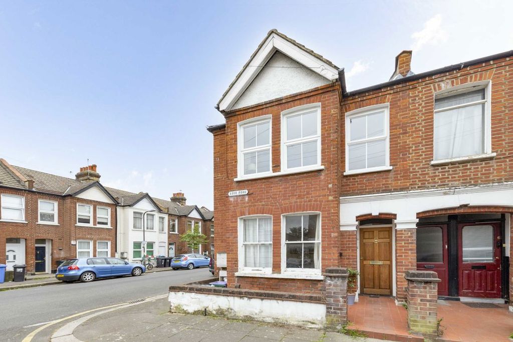 Property photo 1 of 7