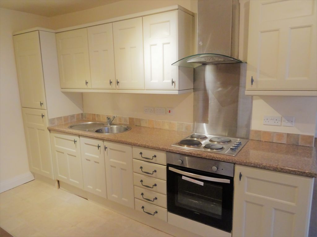 Property photo 2 of 7 Kitchen Area