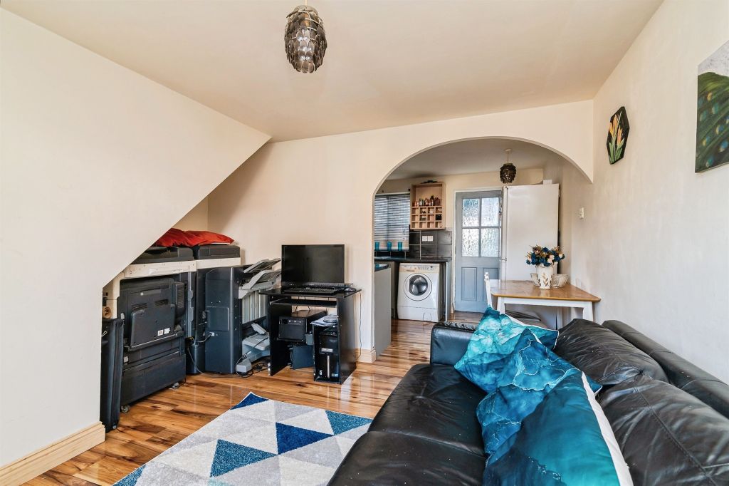 Property photo 2 of 16