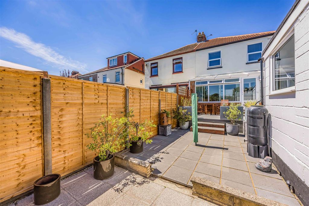 Property photo 2 of 22 20 Seaton Avenue, Baffins-Small-Porticomarketing-S
