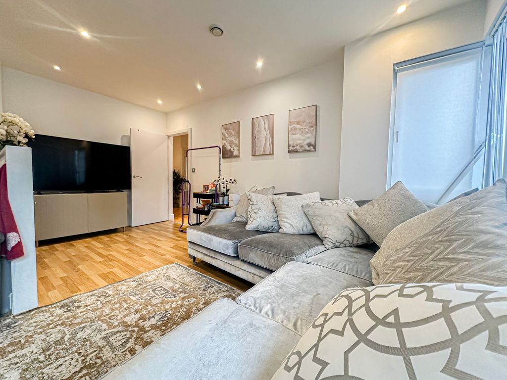 Property photo 3 of 9