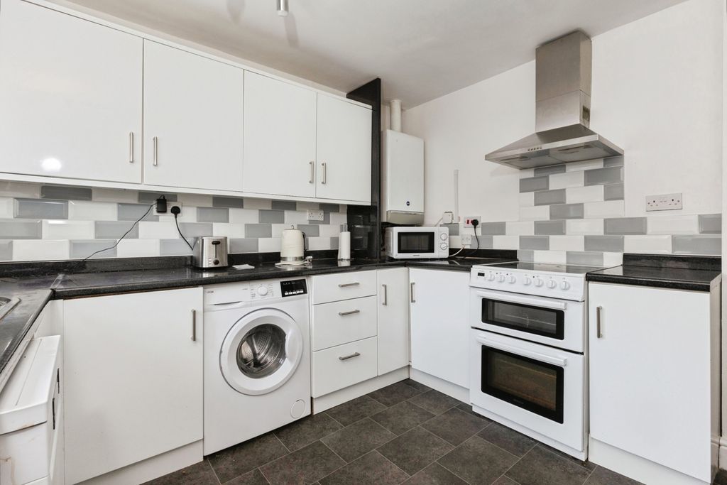 Property photo 3 of 17 Pbox-Img.Jpg