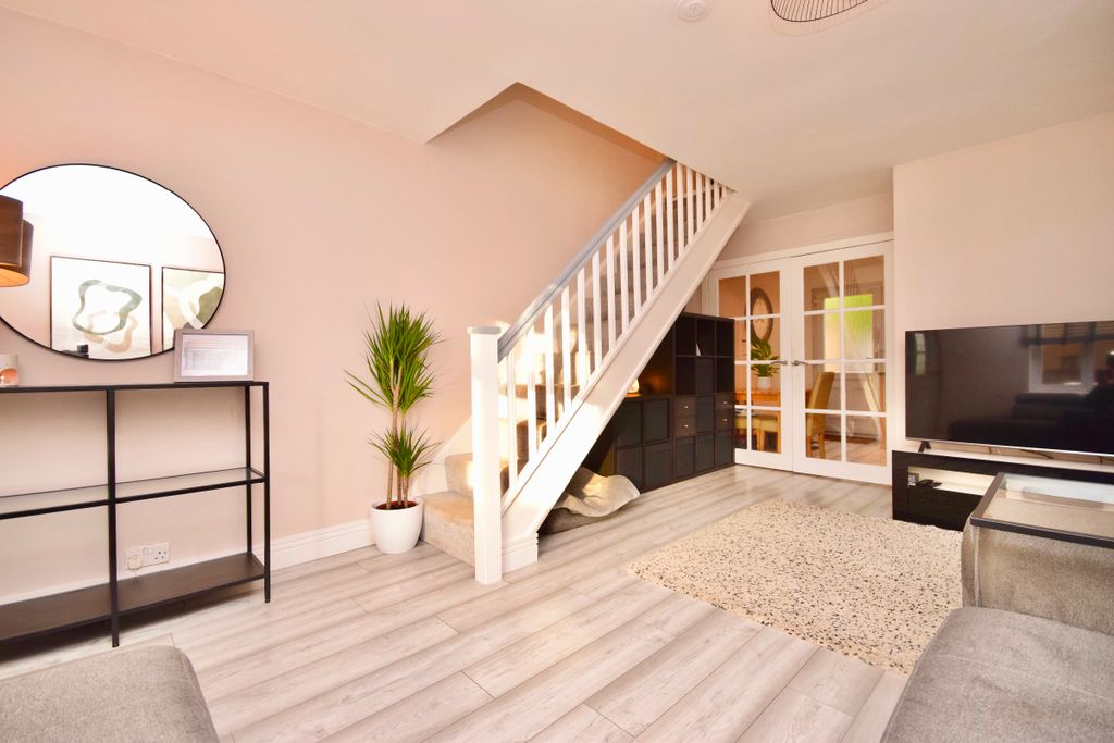 Property photo 3 of 31