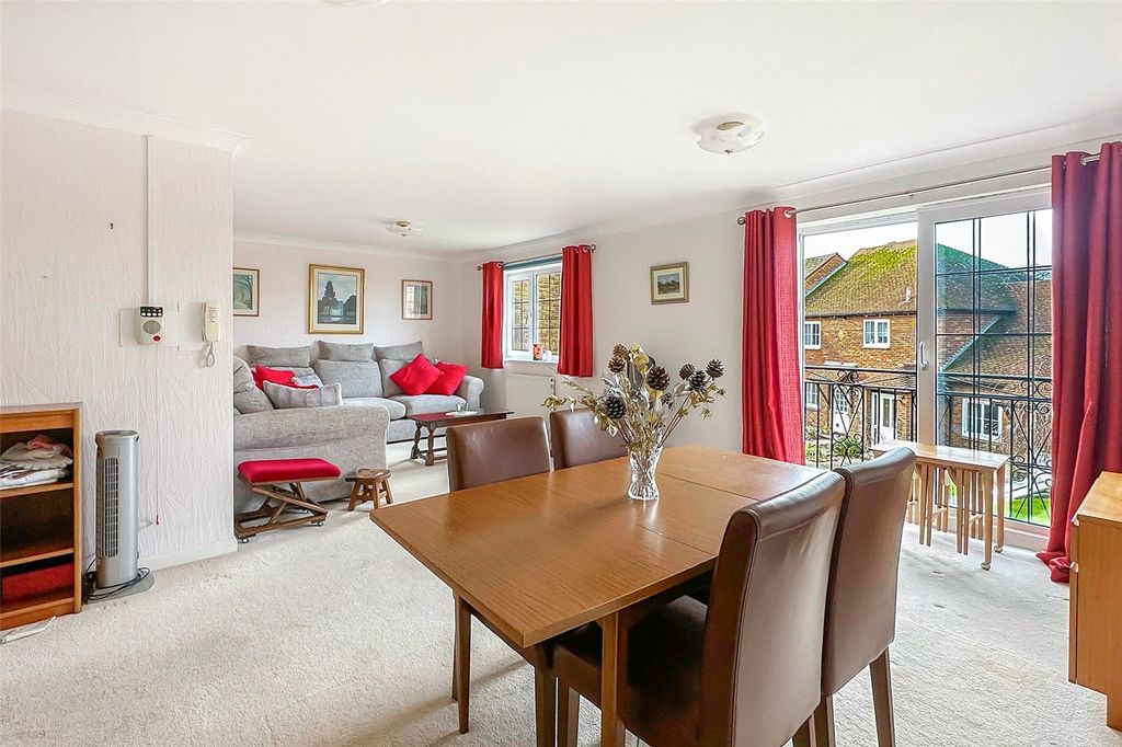 Property photo 2 of 20 Picture No. 10