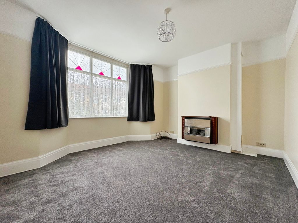 Property photo 3 of 19 Living Room