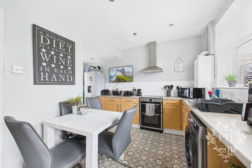 Property photo 2 of 10 Cam02002G0-Pr0253-Still006.Jpg