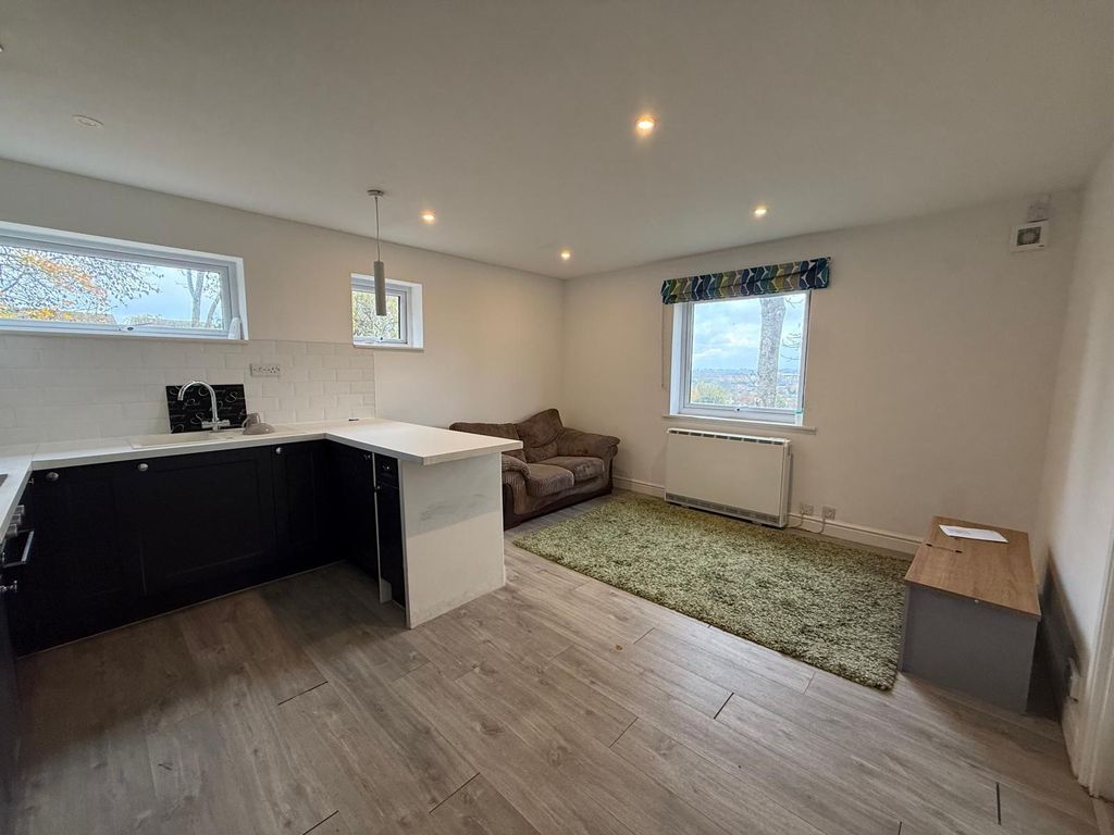 Property photo 2 of 6 Image