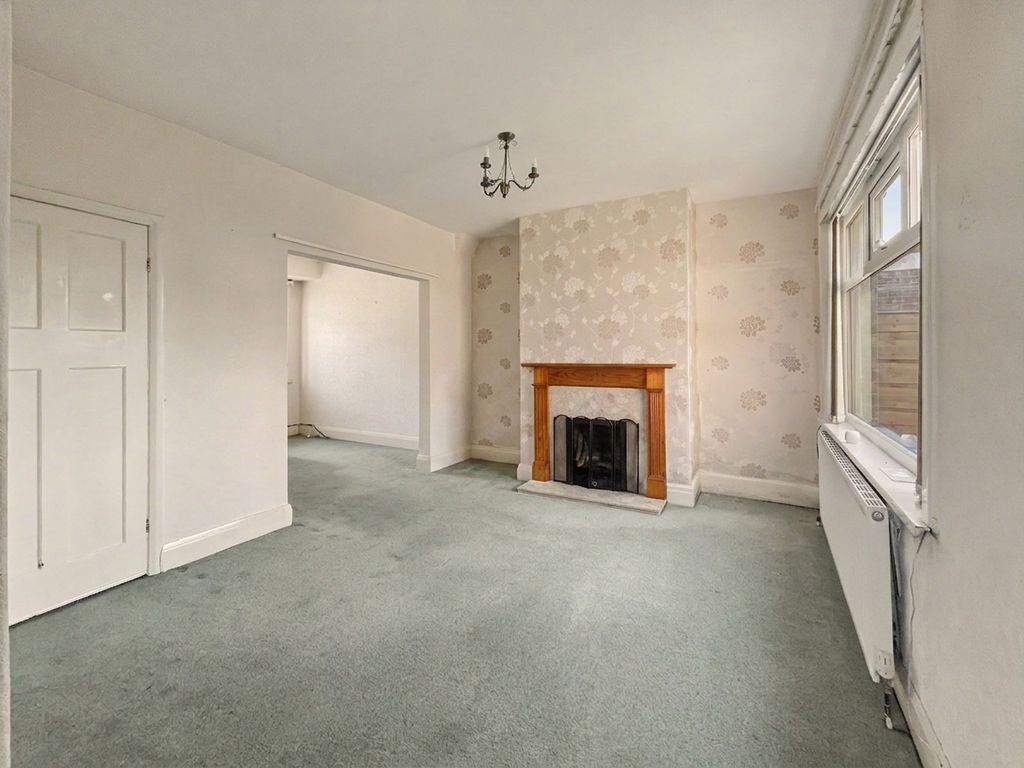 Property photo 3 of 25