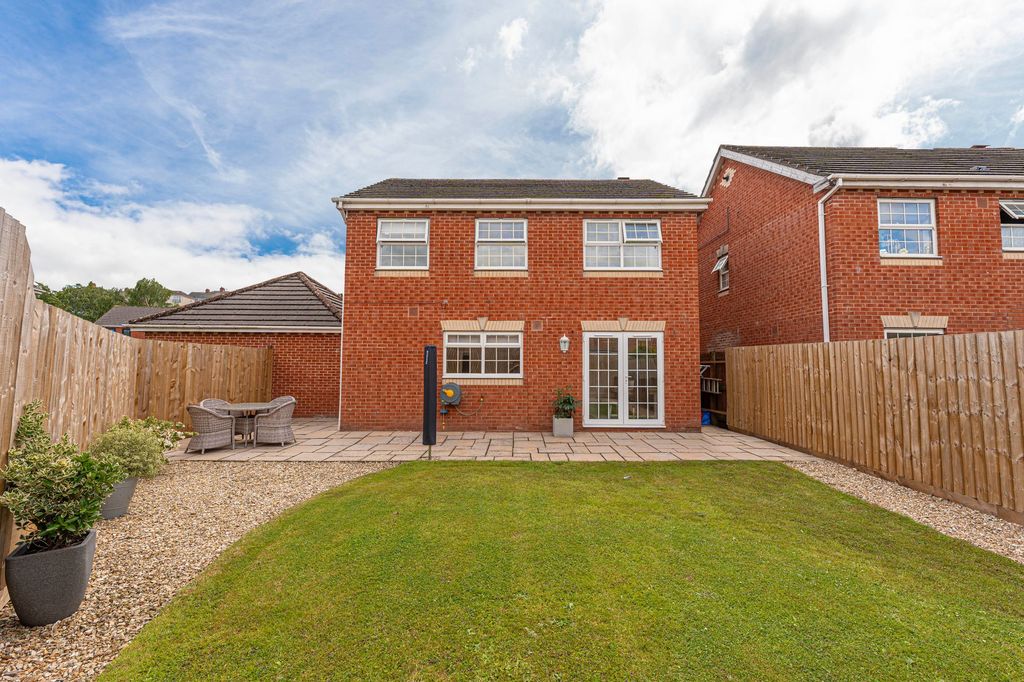 Property photo 1 of 47