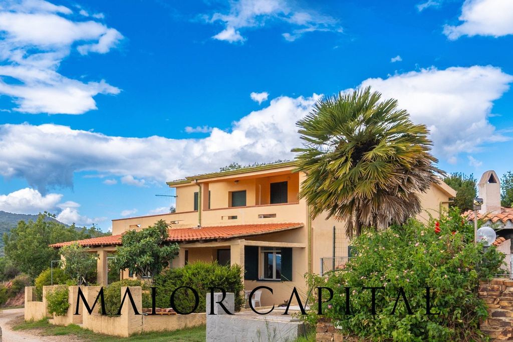 Property photo 1 of 41