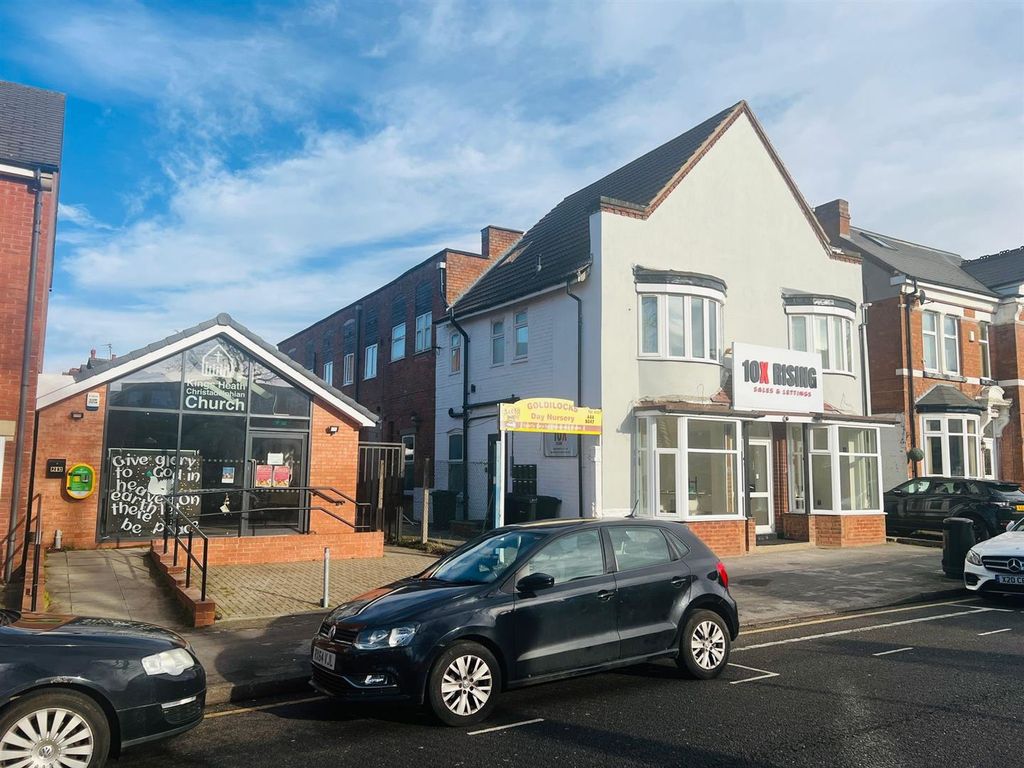 Property photo 1 of 12 25 Institute Rd.Jpg