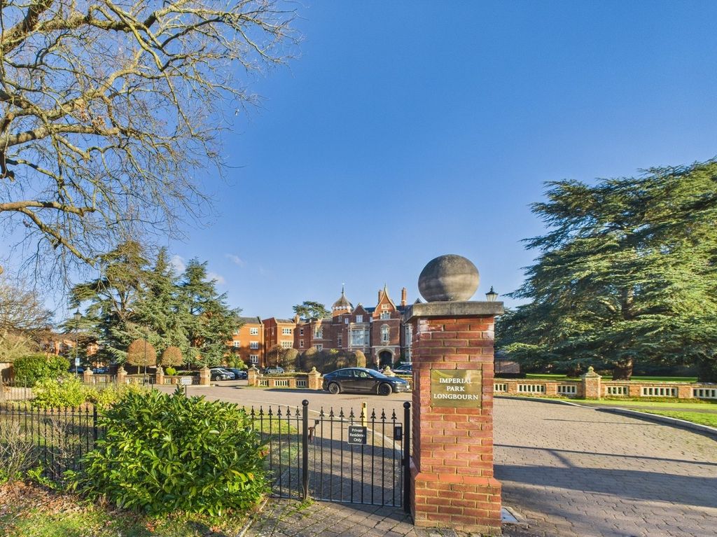 Property photo 1 of 13 Entrance