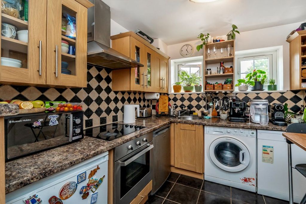 Property photo 2 of 4