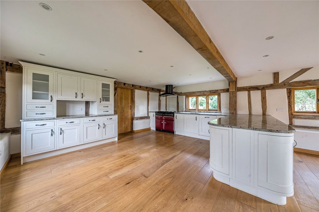 Property photo 2 of 8 Kitchen