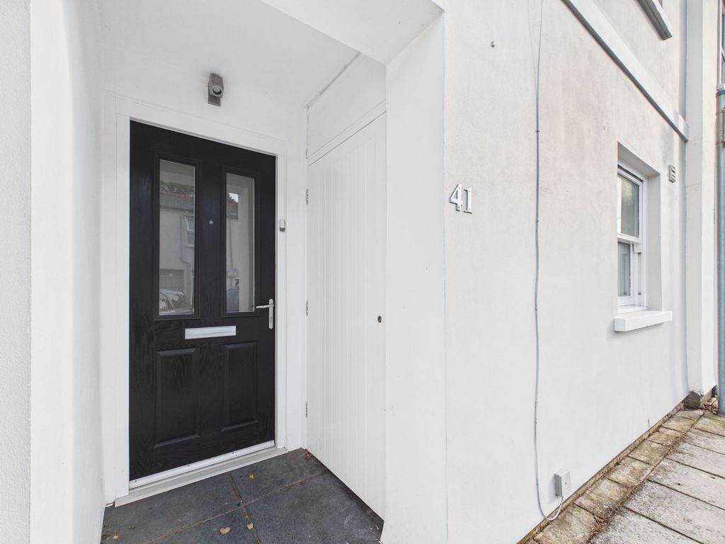 Property photo 2 of 10