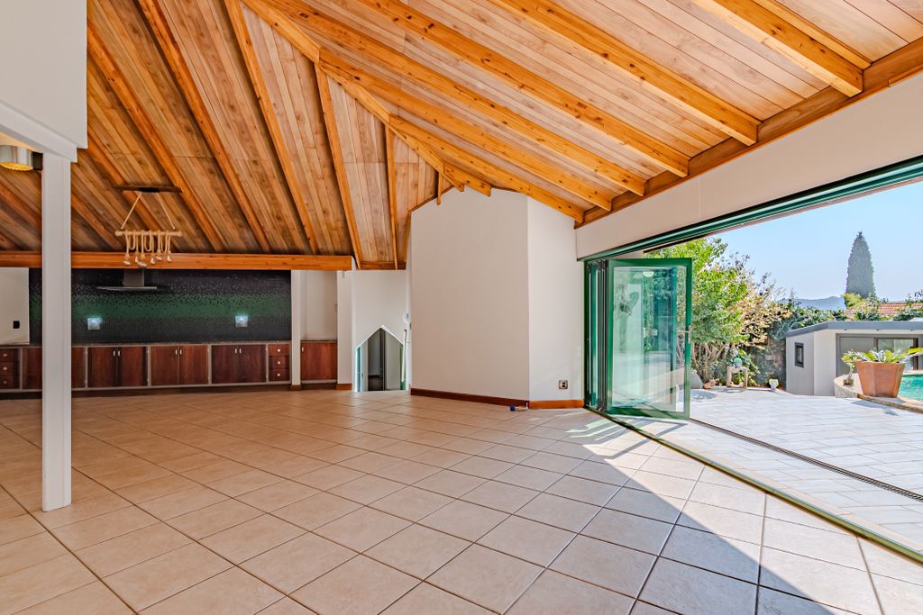 Property photo 2 of 44 Pt1713498