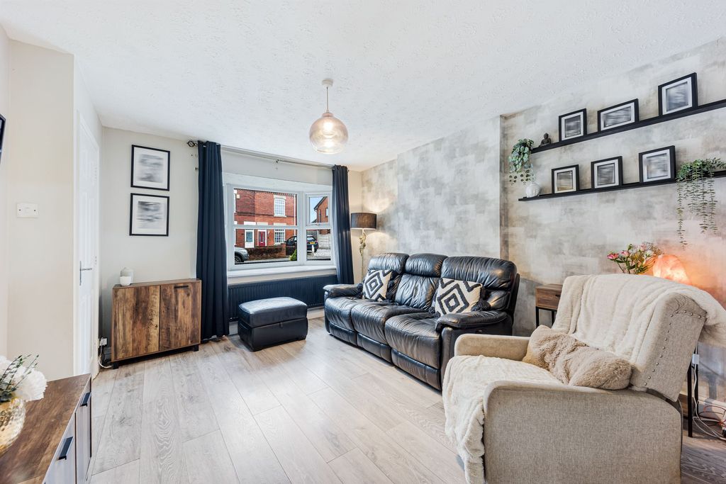 Property photo 2 of 24