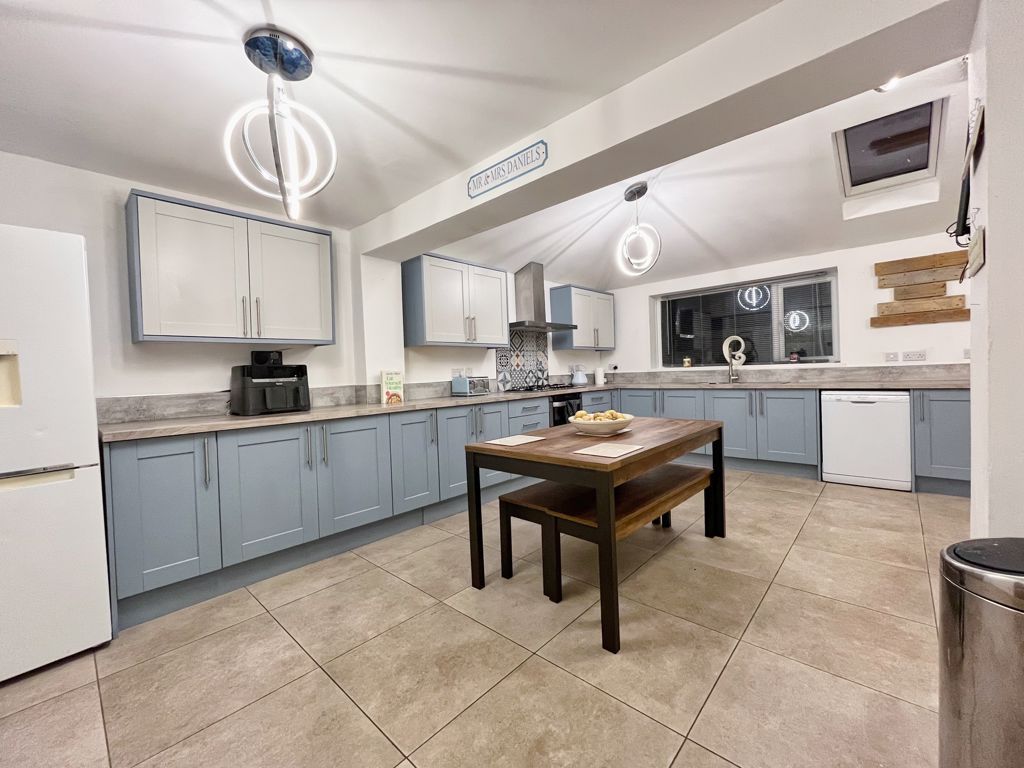 Property photo 2 of 36 Photo 26