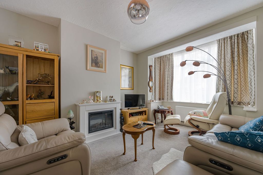 Property photo 2 of 15