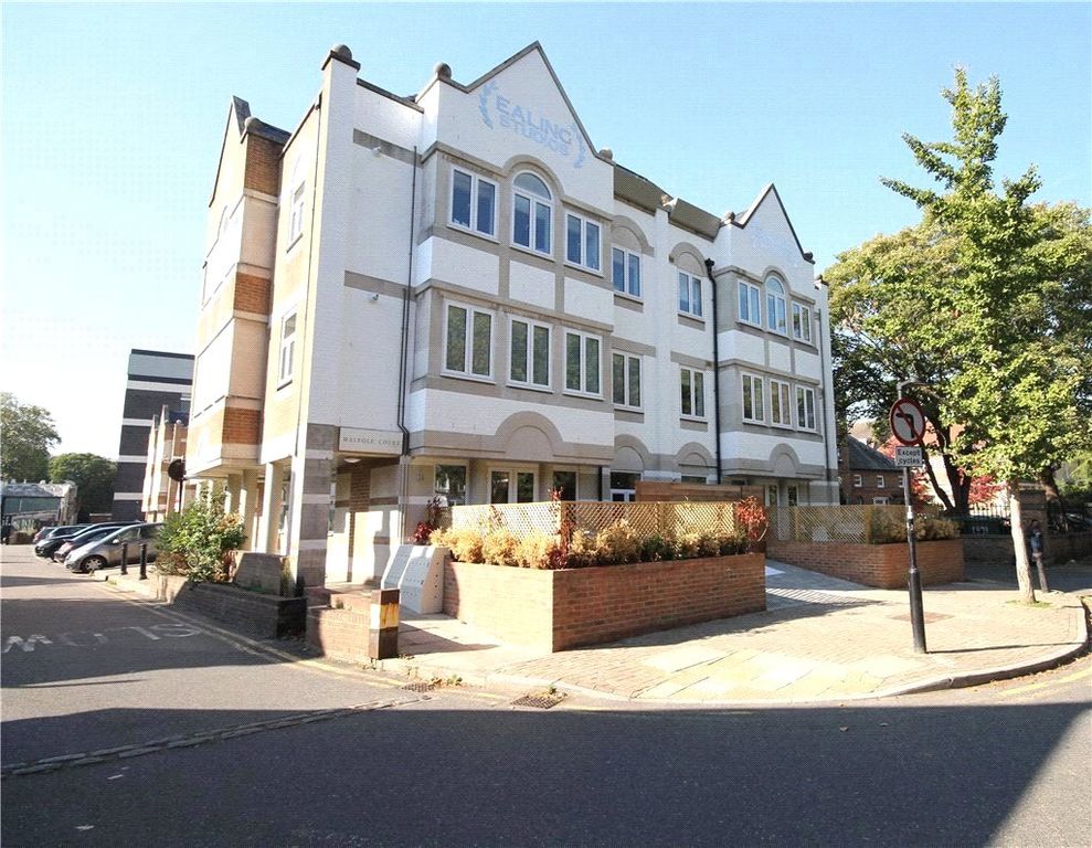 Property photo 1 of 12 External