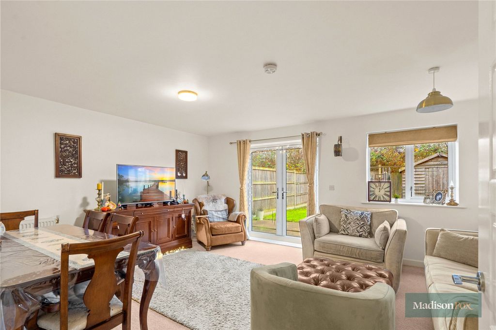 Property photo 3 of 20 Picture No. 24