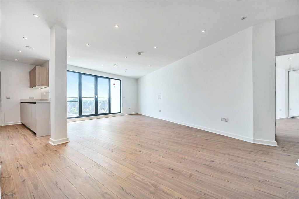 Property photo 3 of 13 Picture No. 11