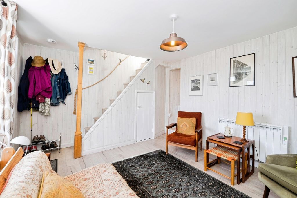 Property photo 3 of 15 Pbox-Img.Jpg