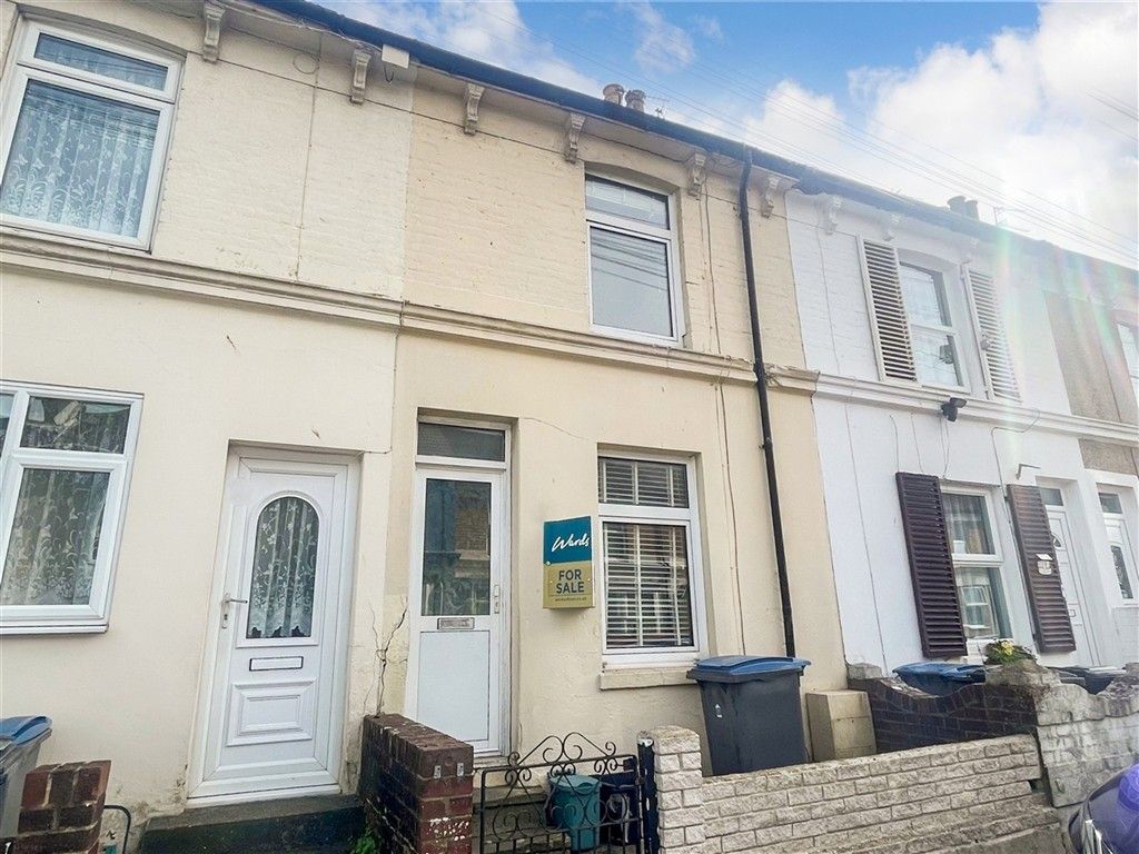 Property photo 1 of 12 Front