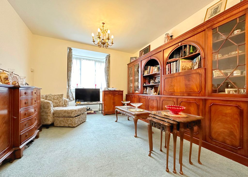 Property photo 1 of 4