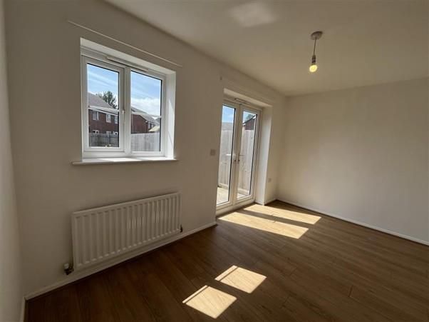 Property photo 2 of 14 Dining 1.Jpg