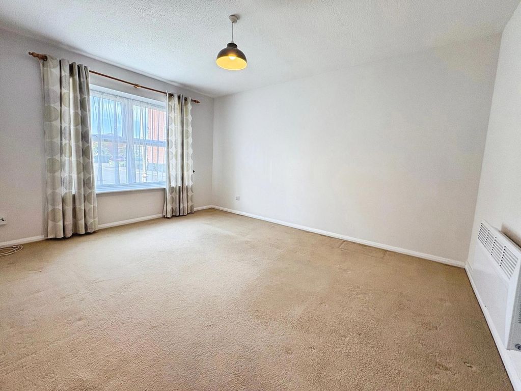 Property photo 3 of 9 Pbox-Img.Jpg