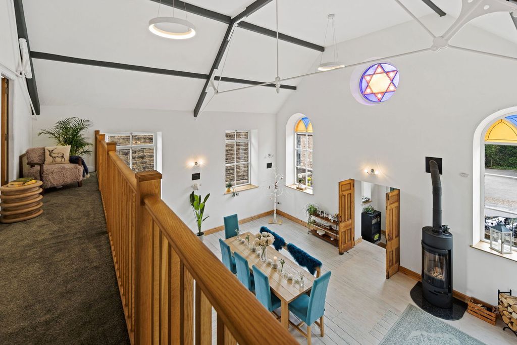 Property photo 3 of 40