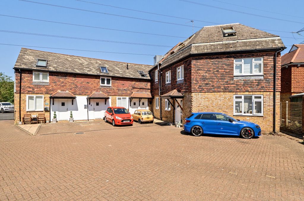 Property photo 1 of 18 1500290-14-6A69E4...