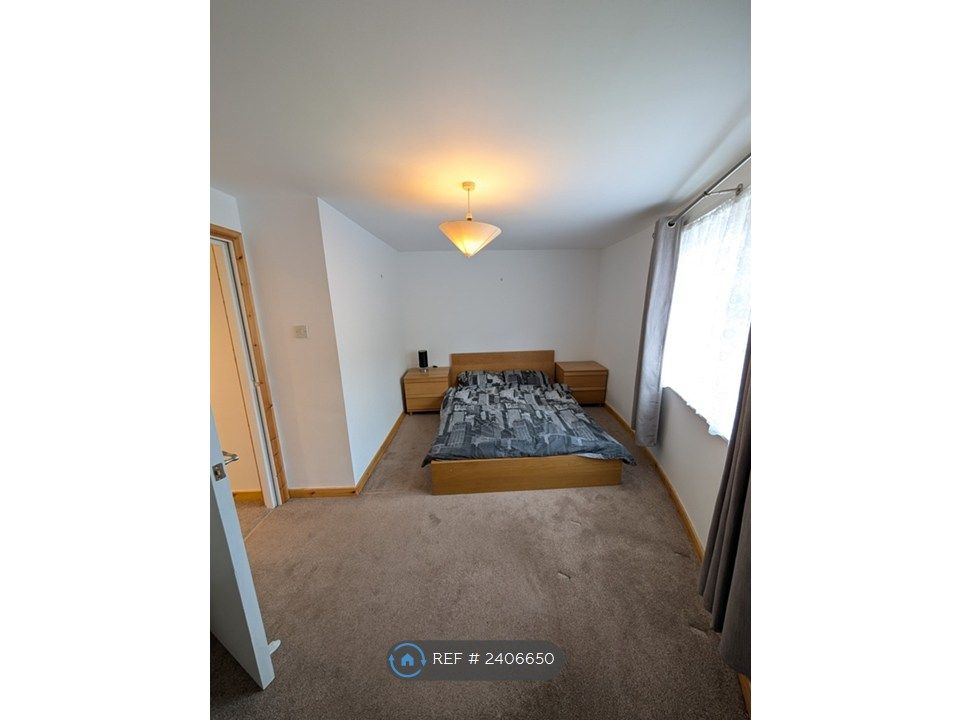Property photo 1 of 8 Bedroom 2