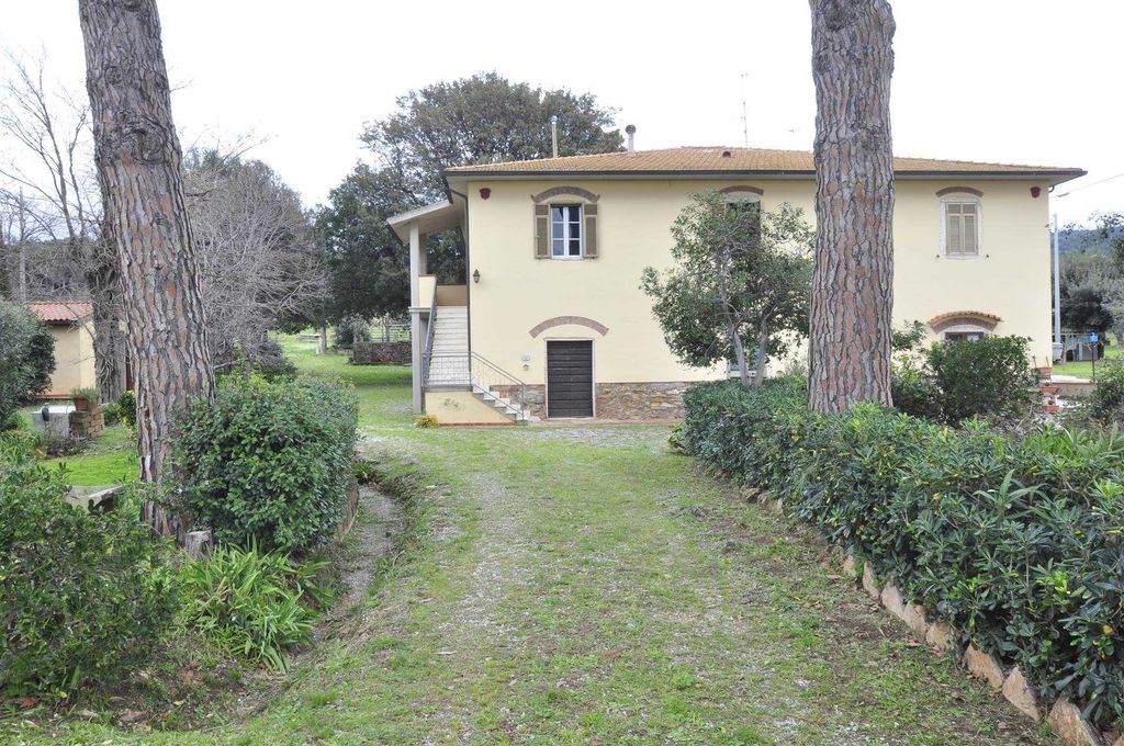 Property photo 1 of 25