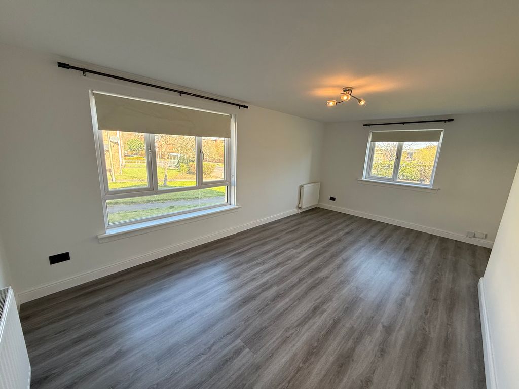 Property photo 2 of 8 2