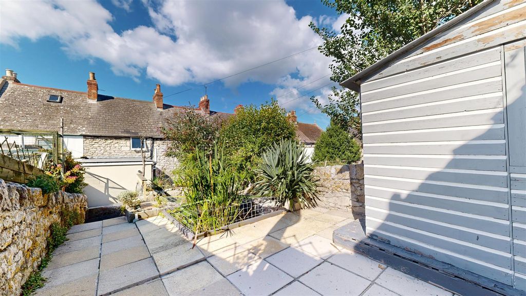 Property photo 1 of 12 96-Fortuneswell-08022025_125709.Jpg