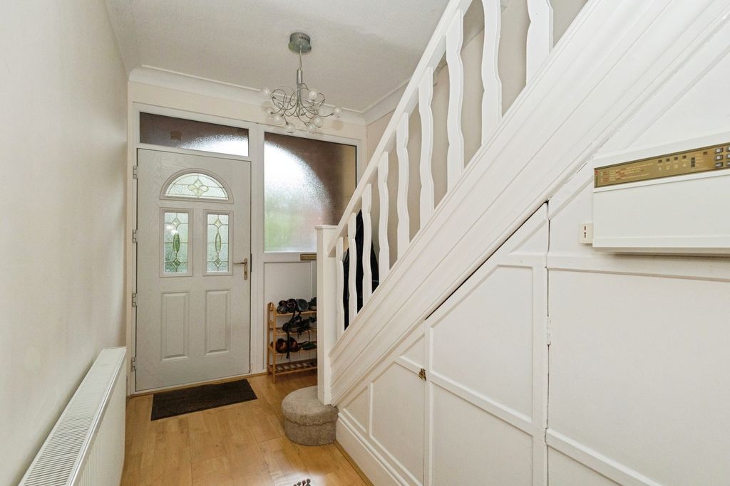 Property photo 3 of 30 Pbox-Img.Jpg