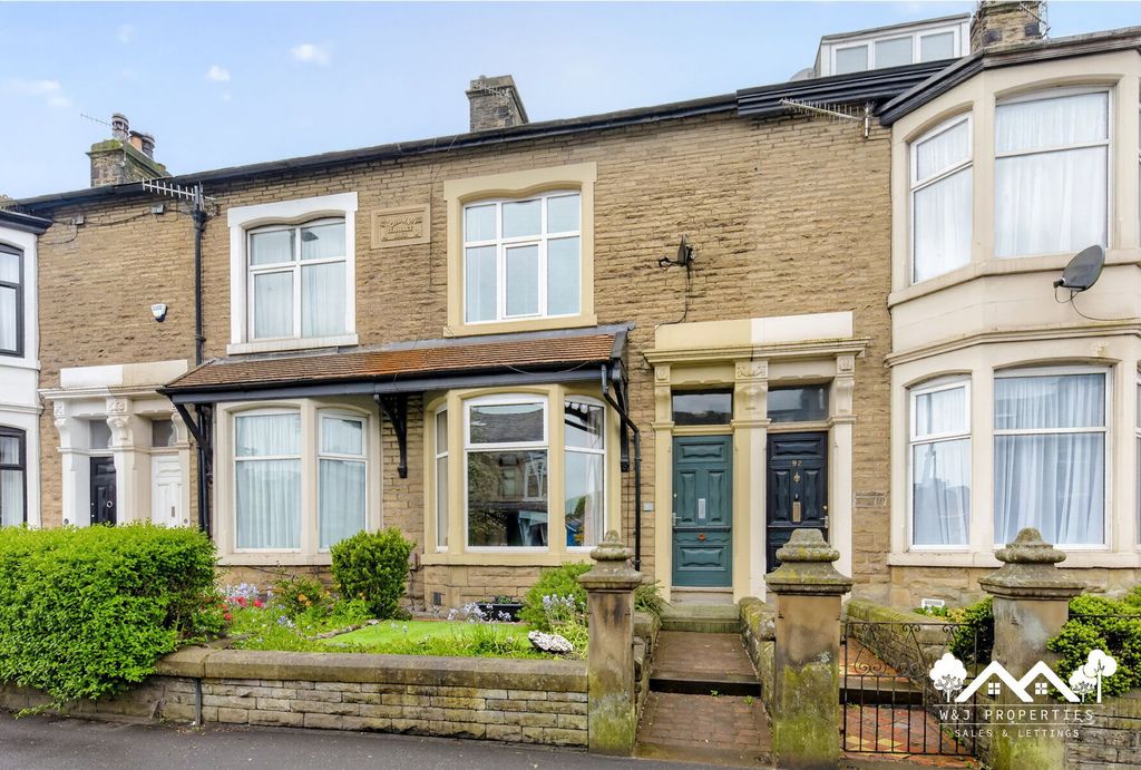Property photo 1 of 34