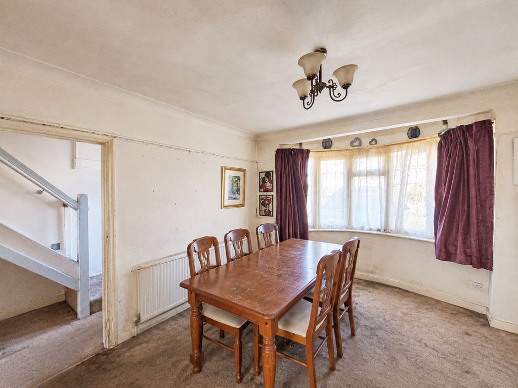 Property photo 2 of 10 4876411