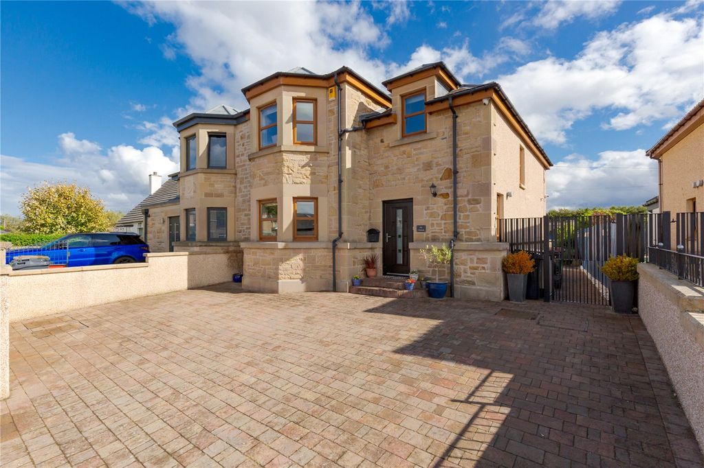 Property photo 1 of 20 Front External