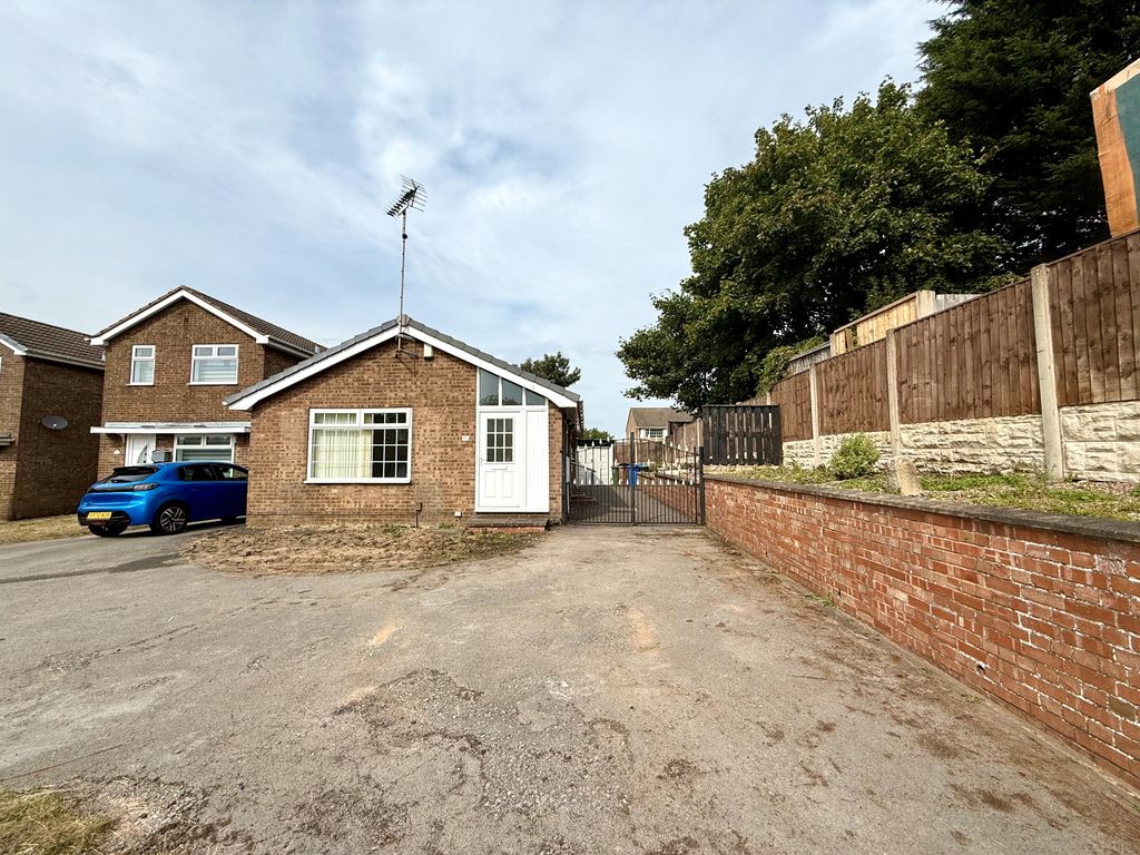 Property photo 1 of 13 7 Cornel Court Front