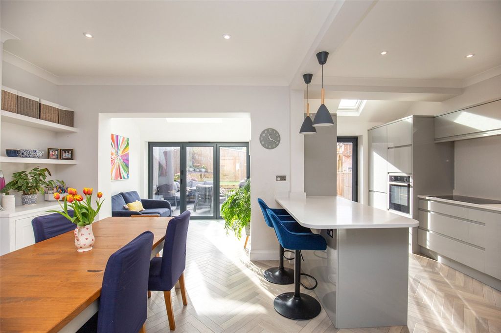 Property photo 1 of 28 Picture No. 24