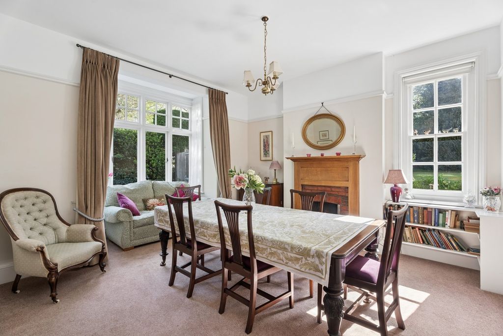 Property photo 3 of 29