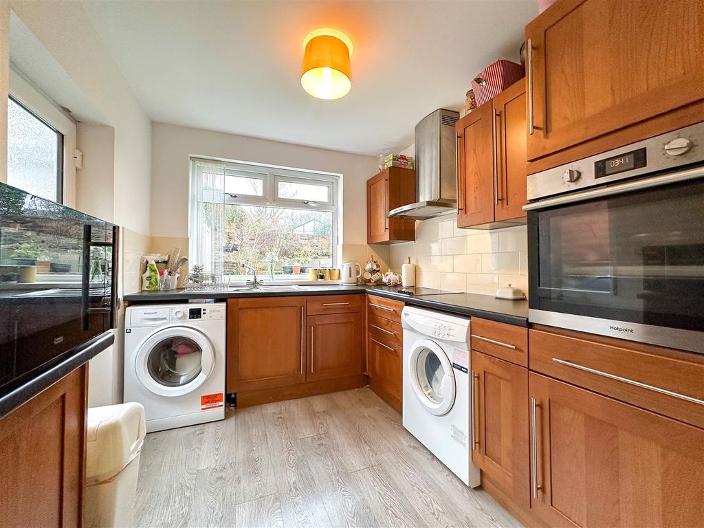 Property photo 3 of 41