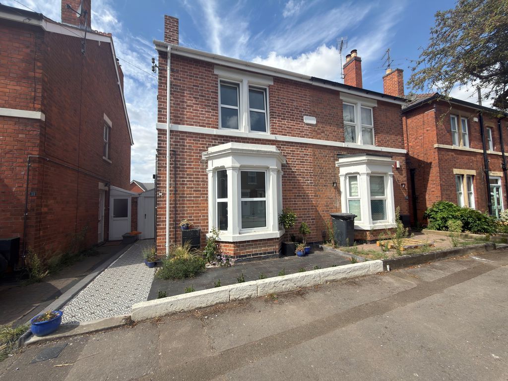 Property photo 1 of 15 External