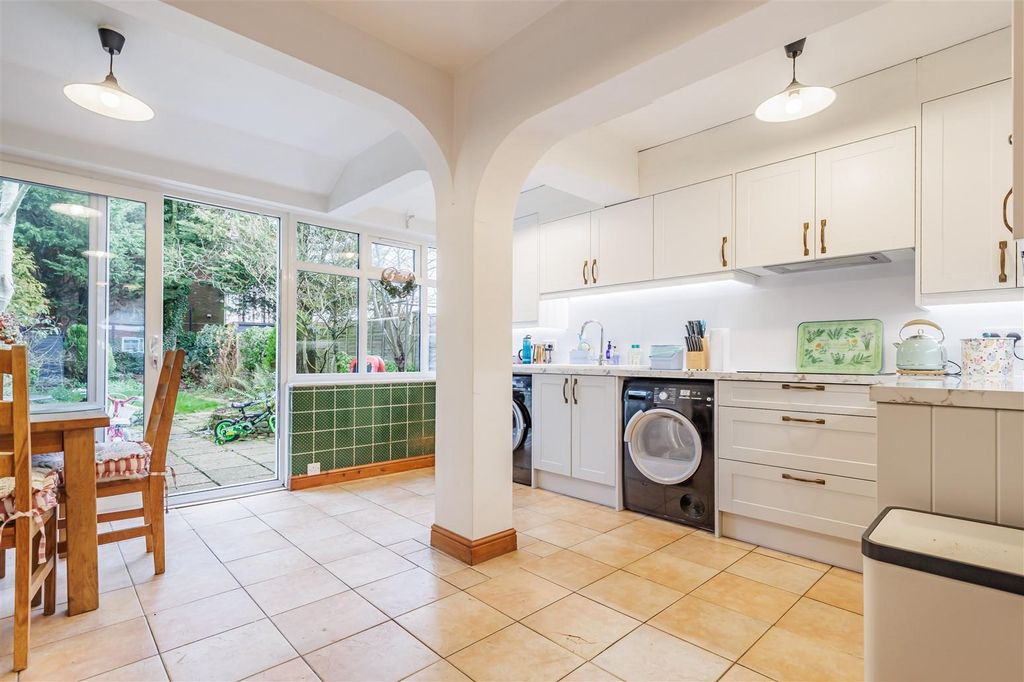 Property photo 3 of 21 35  Fairfield Road (5).Jpg