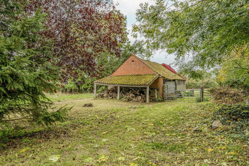Property photo 2 of 16 Barn And Proposed Parking