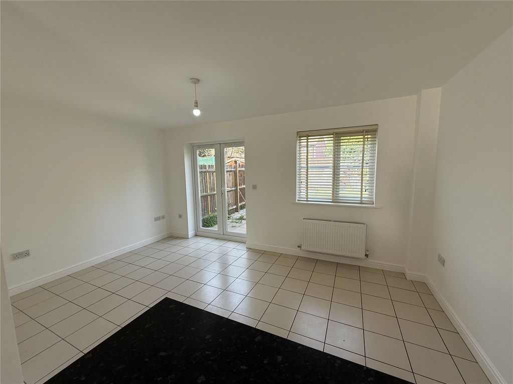 Property photo 3 of 16 Picture No. 20
